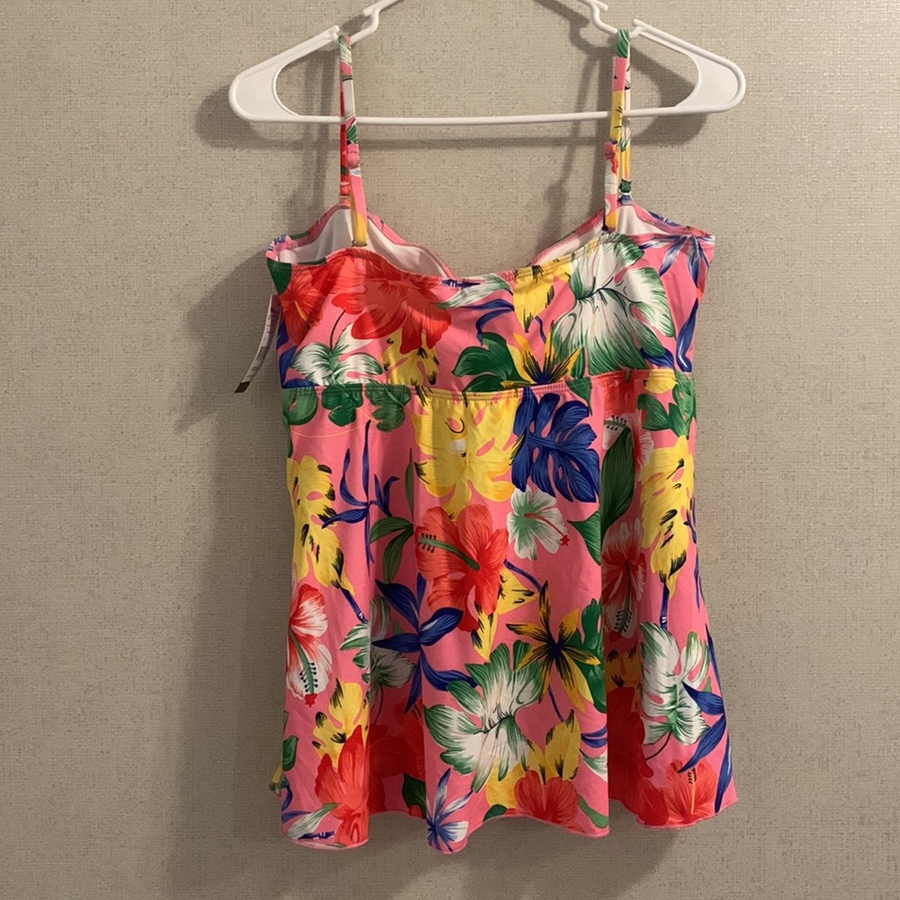 NWT IN GEAR TANKINI TOP - Picture 2 of 6